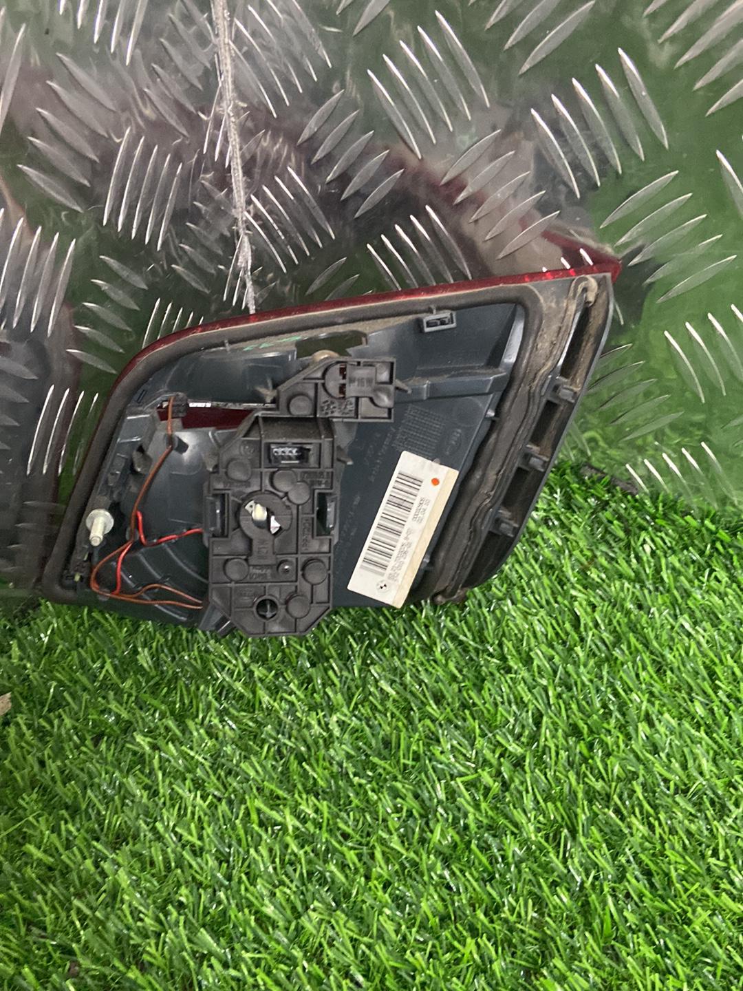 2010 - 2017 BMW 550i Left Tailgate Garnish 2TZ010235-01