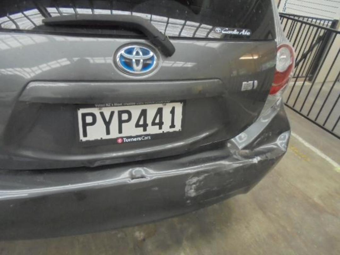 2014 Toyota Aqua 1NZ-7171119 WRECKING FOR PARTS ONLY