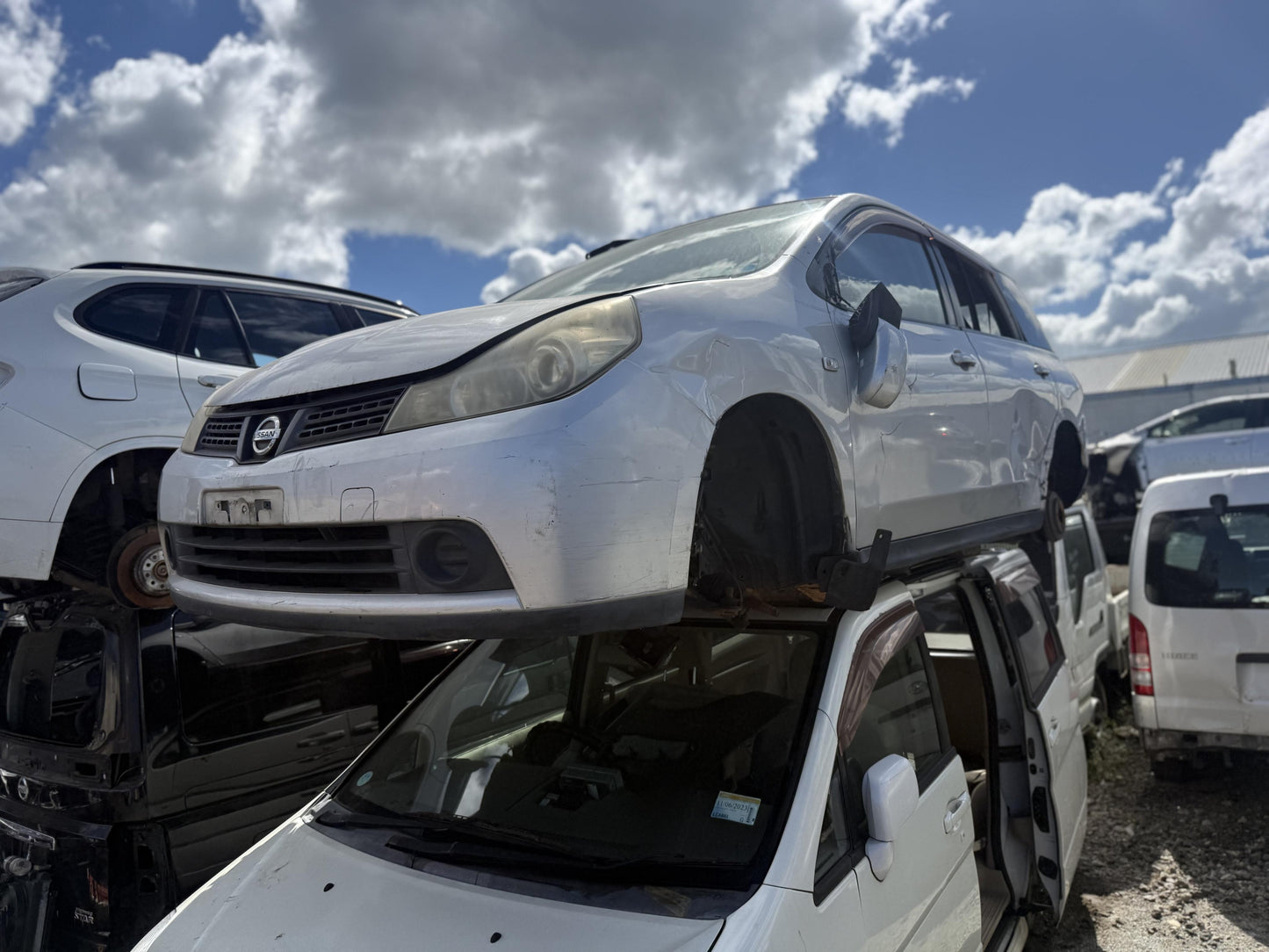 2006 Nissan Wingroad MR18-047938A WRECKING FOR PARTS ONLY