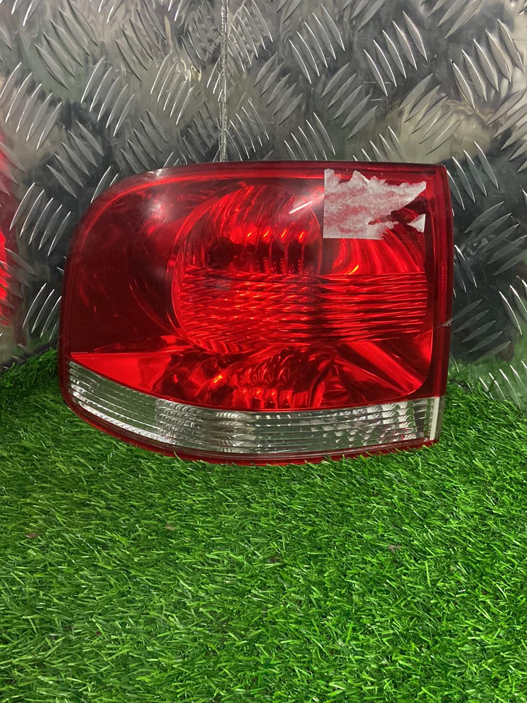 2002 - 2010 Volkswagen Touareg Left Taillight 7L6945095K