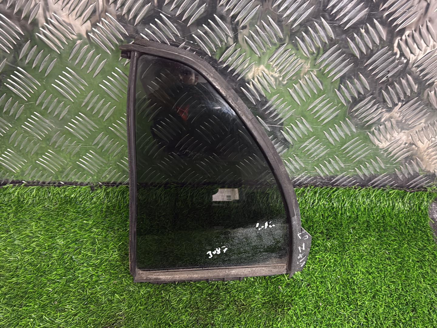 2005 - 2011 Toyota Vitz Left Rear Quarter Door Glass M31Q8