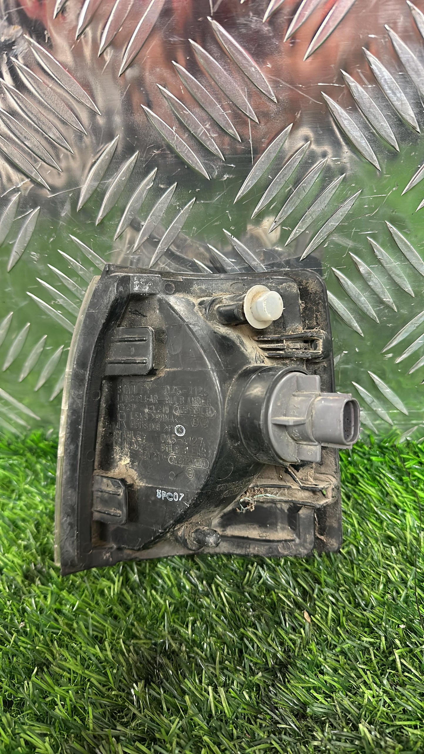 1996 - 1999 Ford Courier Right Indicator STANLEY 045-4125R