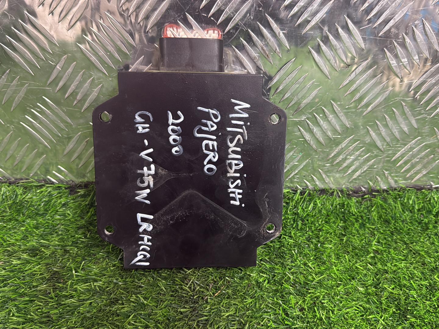 1999 - 2006 Mitsubishi Pajero Fuel Injector Driver Module MD346802