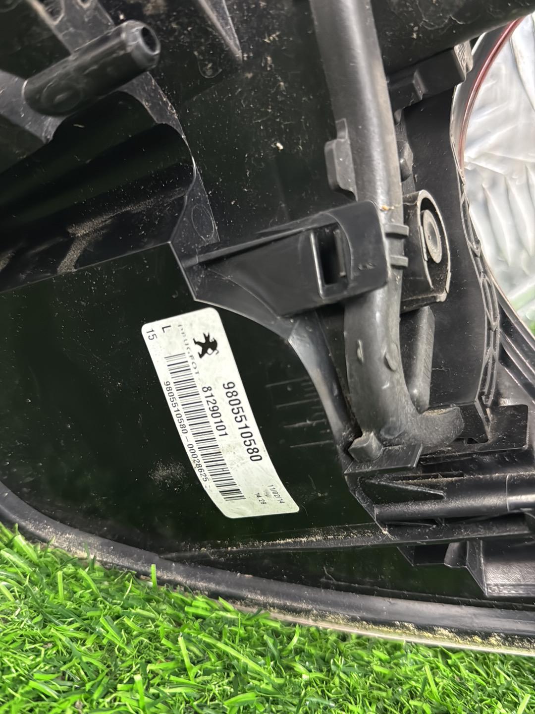 Peugeot 3008 Left Taillight 9805510580