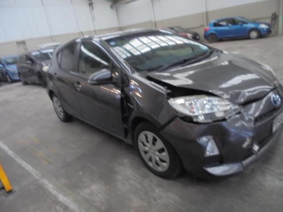 2014 Toyota Aqua 1NZ-7171119 WRECKING FOR PARTS ONLY