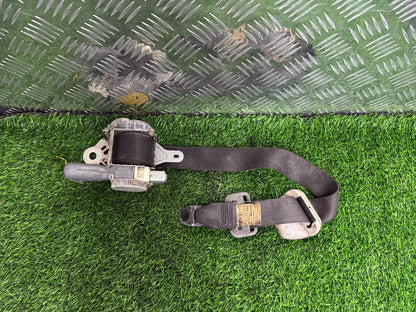 2005 - 2019 Toyota Hiace Right Front Seat Belt 7M7970-P
