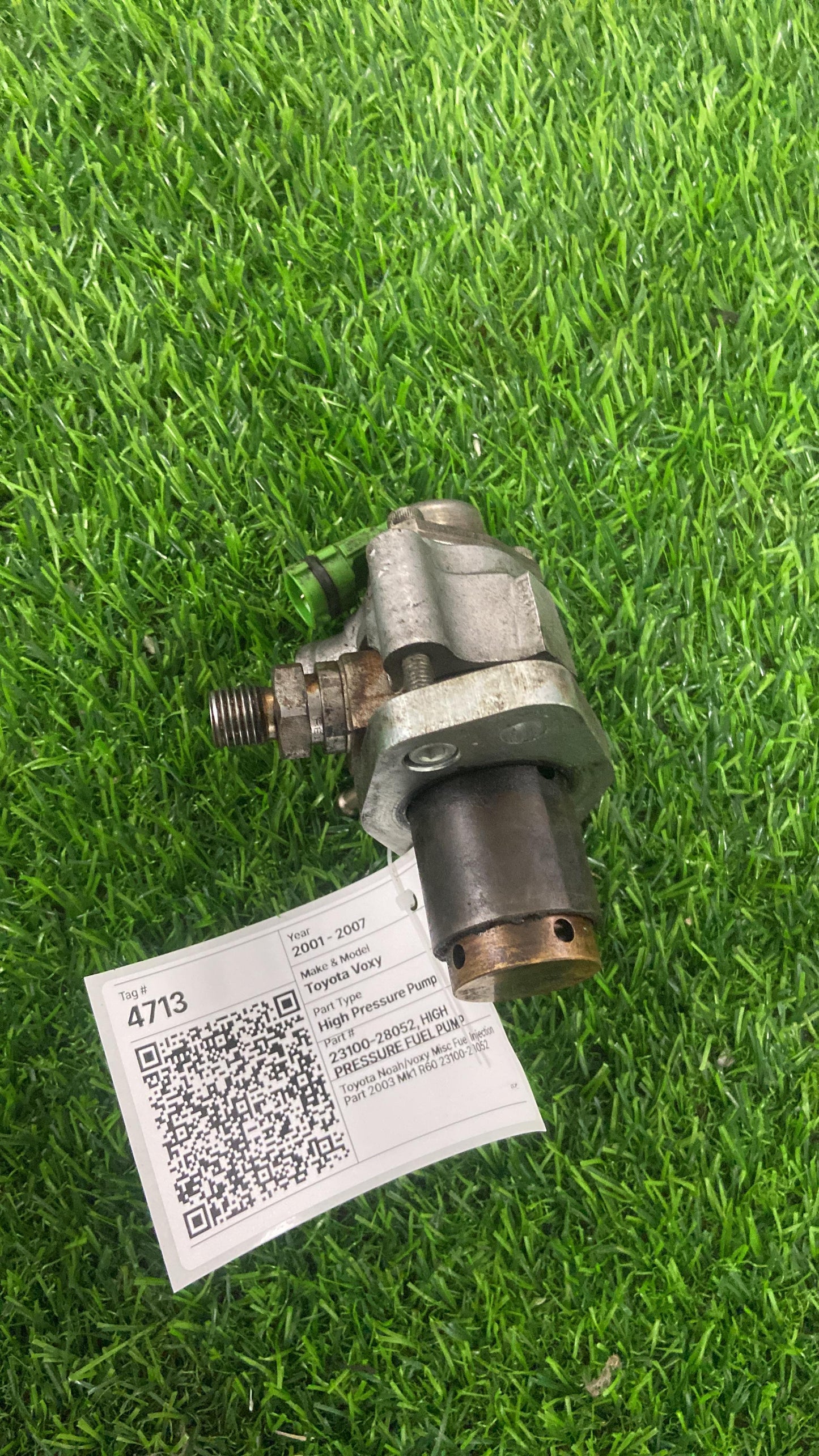 2001 - 2007 Toyota Voxy High Pressure Pump 23100-28052