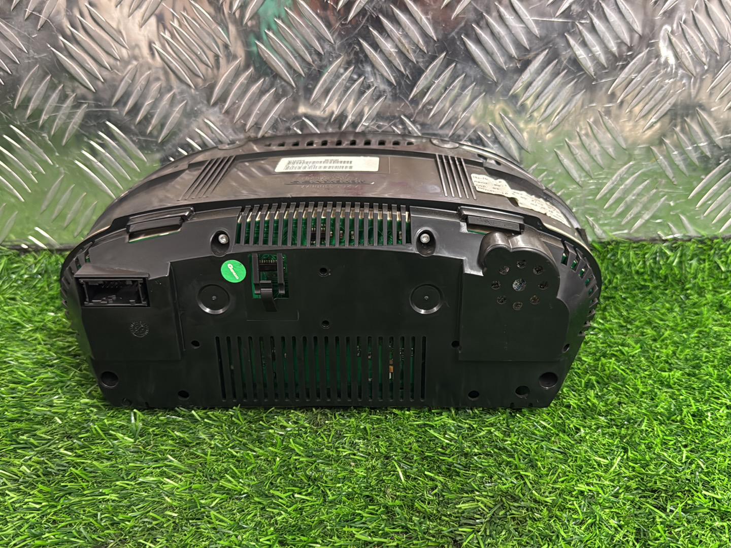 2006 - 2013 BMW X5 Instrument Cluster 101,000 KMs