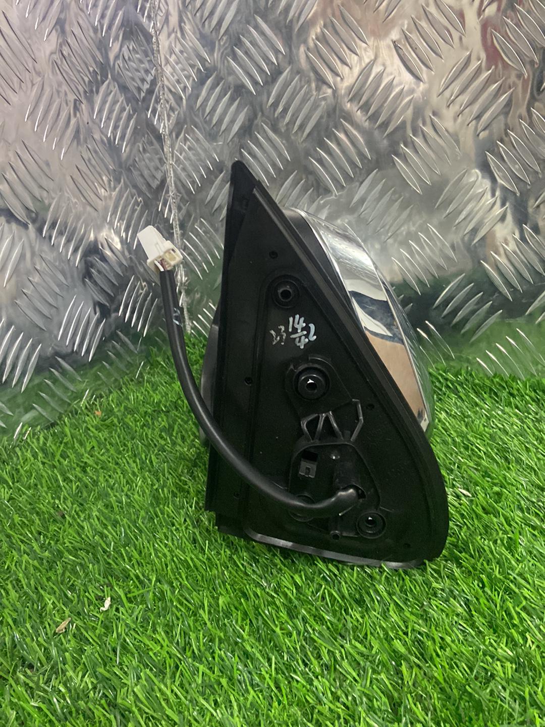 2015 - 2025 Toyota Hilux Left Door Mirror 5 WIRE TYPE
