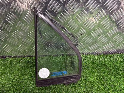 2002 - 2007 Mitsubishi Lancer Right Rear Quarter Door Glass M213