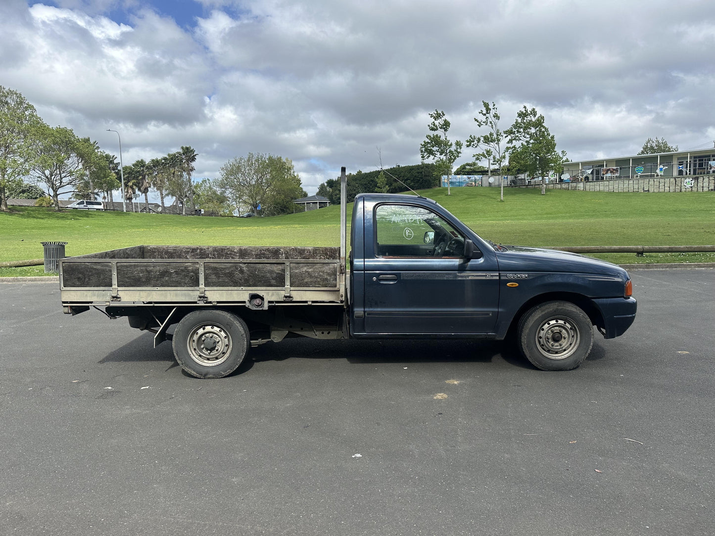 2001 Ford Courier 197535 WRECKING FOR PARTS ONLY