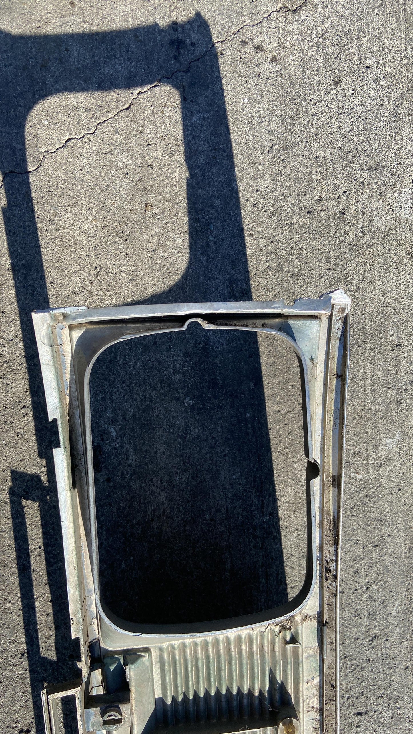 1989 - 1998 Toyota Hiace Grille 53100-95J17