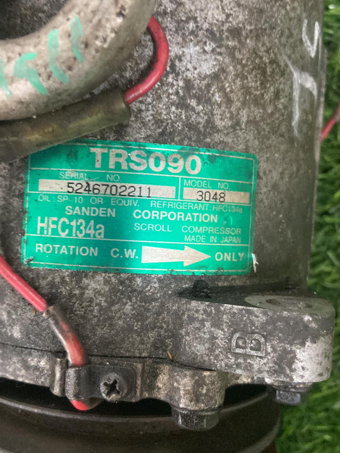 1989 - 2004 Toyota Hiace A/C Compressor 5246702211