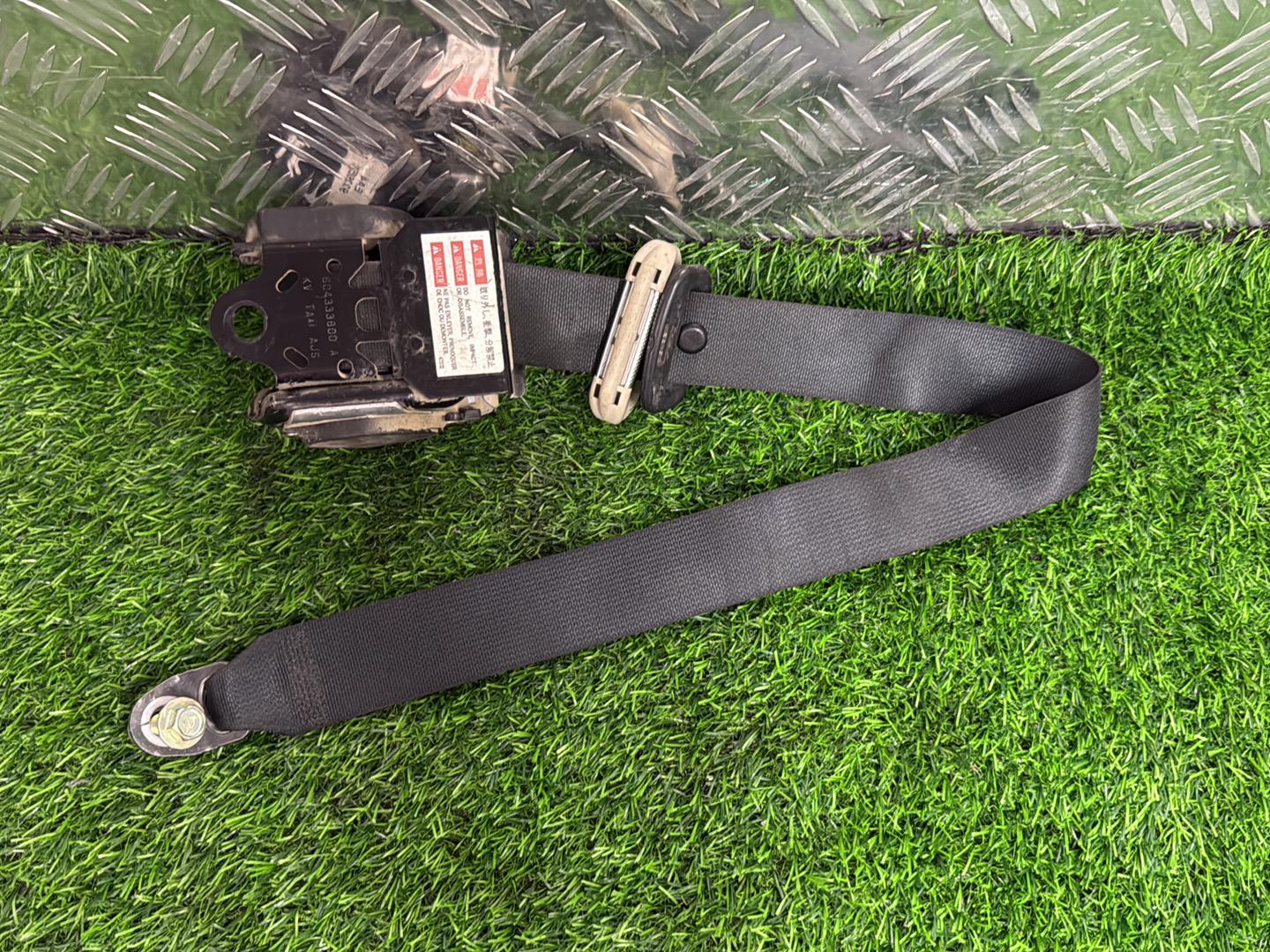 2004 - 2012 Nissan Tiida Left Front Seat Belt 6063002