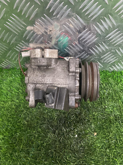 1989 - 2004 Toyota Hiace A/C Compressor 5246702211