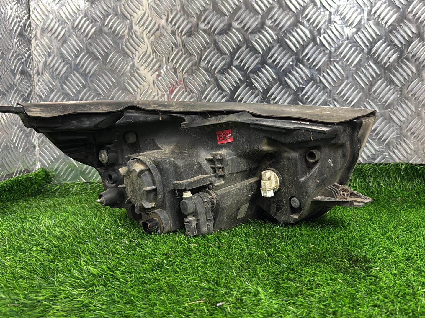 2012 - 2017 SsangYong Rexton Left Headlight 83101-325