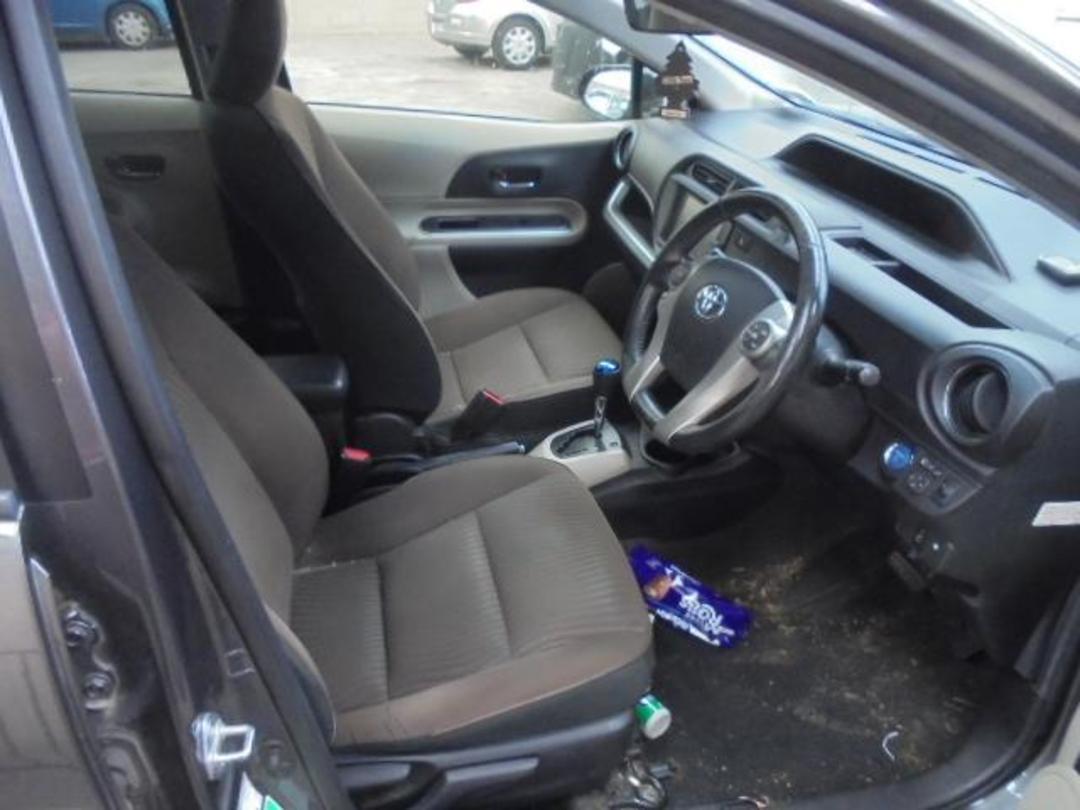 2014 Toyota Aqua 1NZ-7171119 WRECKING FOR PARTS ONLY