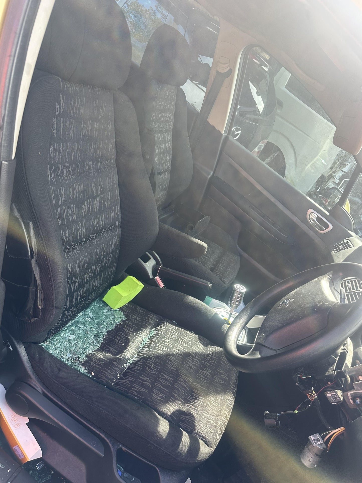 2000 - 2005 Peugeot 307 10LH1L1032169 WRECKING FOR PARTS ONLY