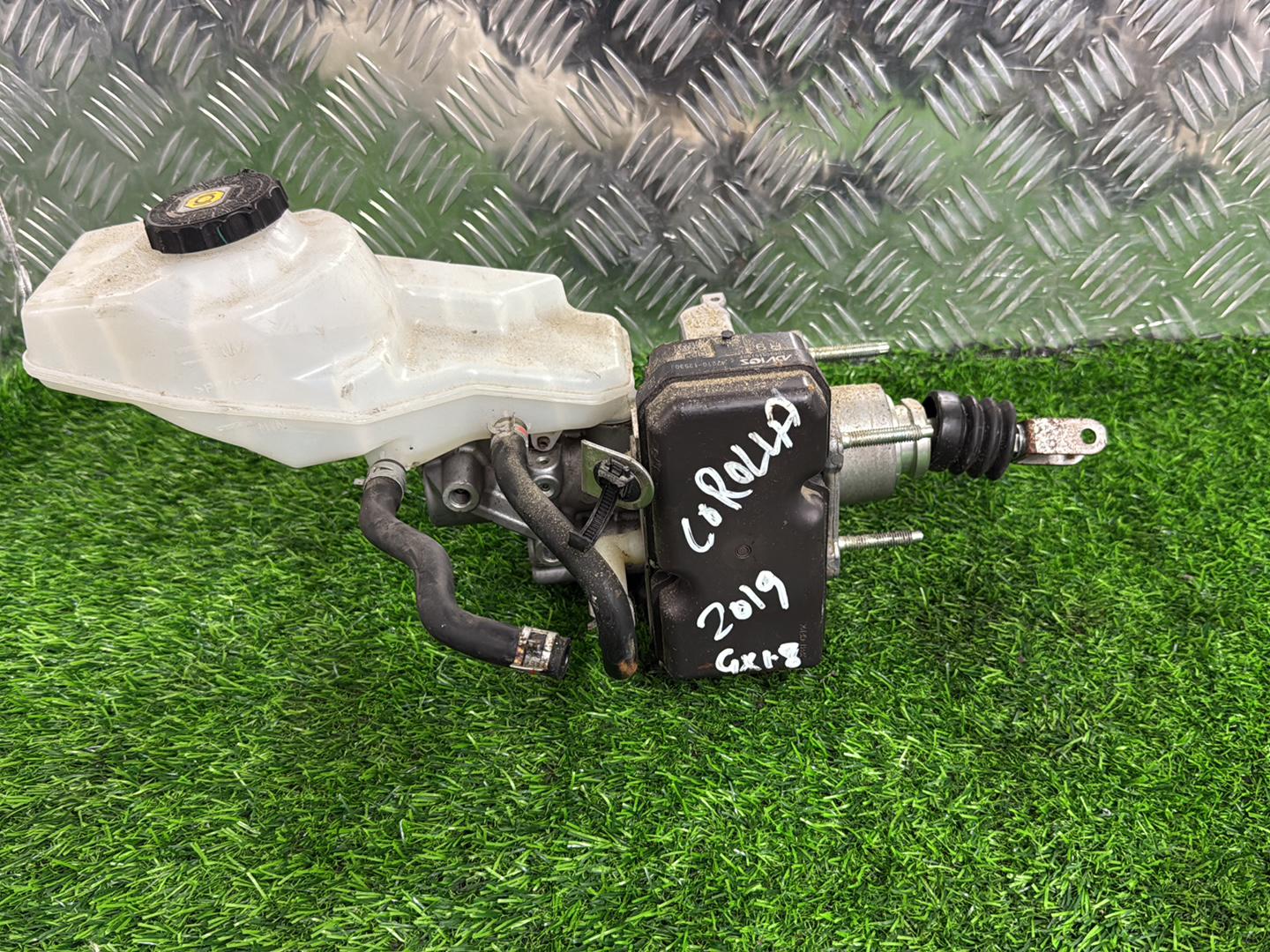 Toyota Corolla ABS Pump/Modulator 47210-12530