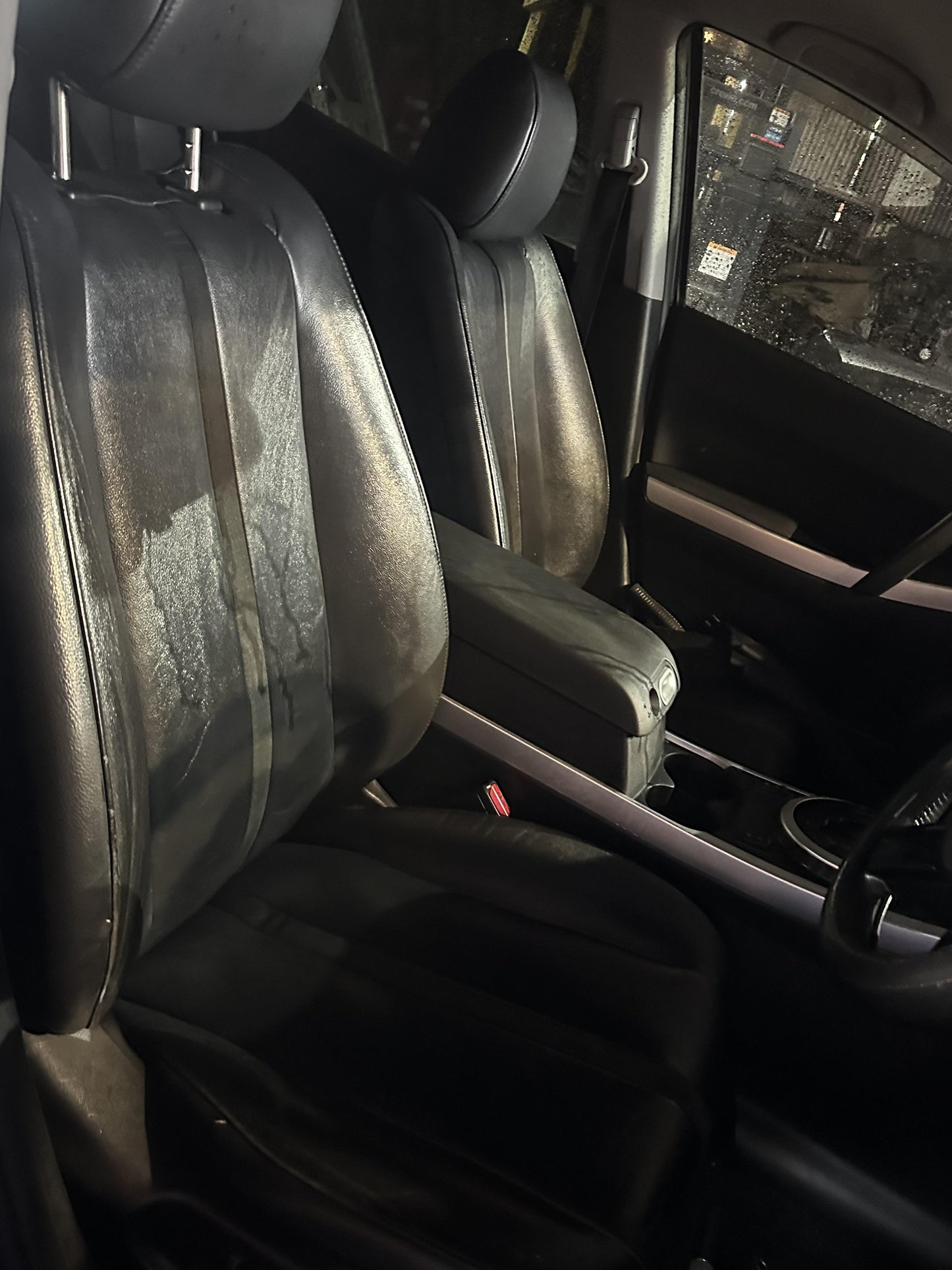 2007 Mazda CX-7  WRECKING FOR PARTS ONLY