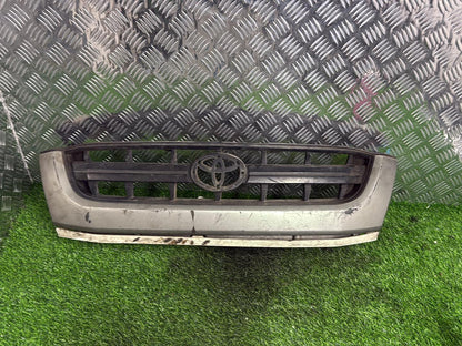 2001 - 2005 Toyota Hilux Grille 53100-35800