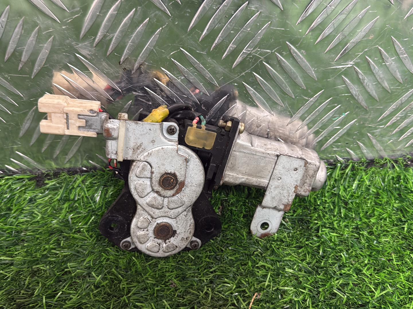 1996 - 2002 Toyota Hilux Surf Sunroof Motor 85730-35020