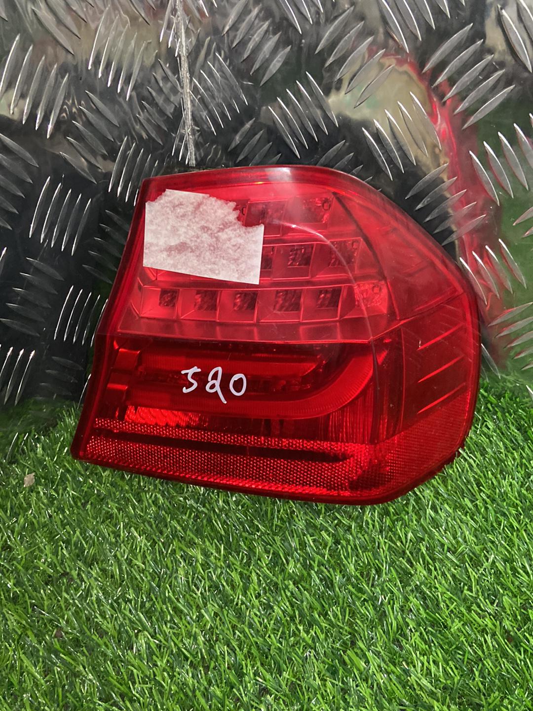 2004 - 2011 BMW 320i Right Taillight 4871732