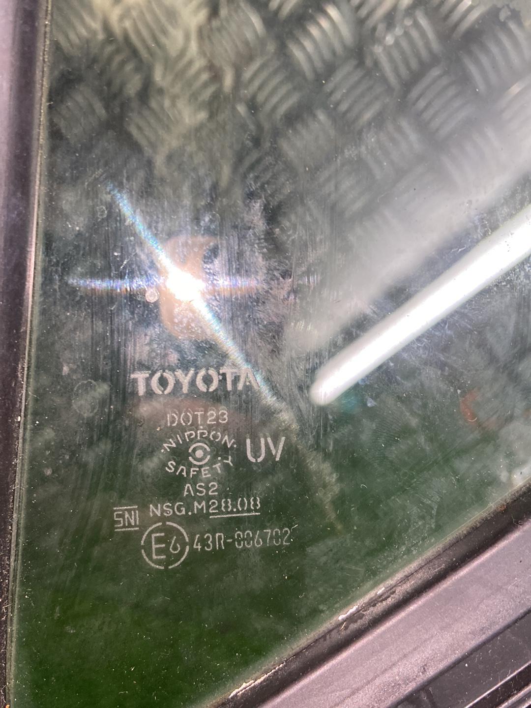 2011 - 2021 Toyota Aqua Right Rear Quarter Door Glass M28.08