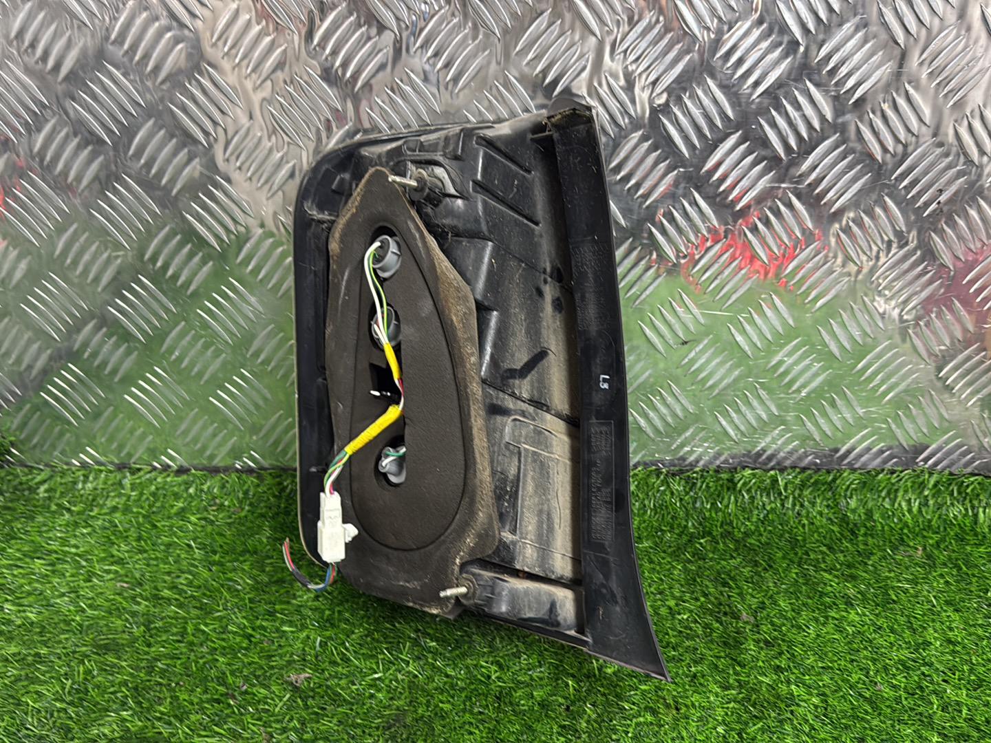 2003 - 2009 Toyota Prius Right Taillight STANLEY 47-13R