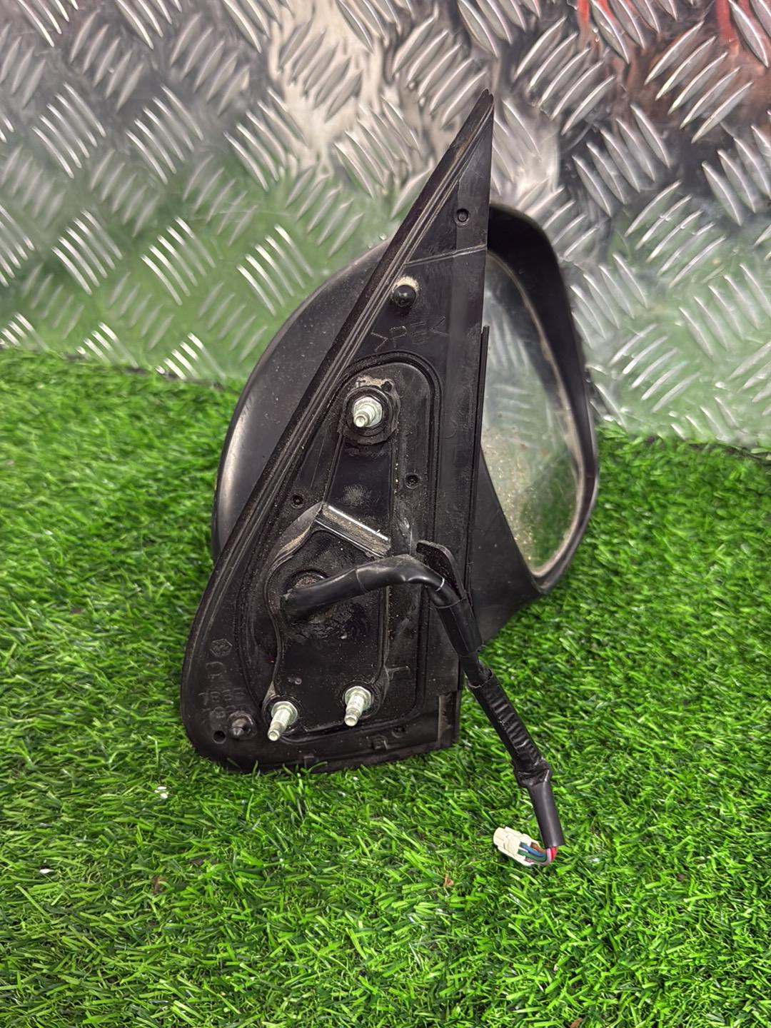 2004 - 2020 Toyota Hiace Right Door Mirror