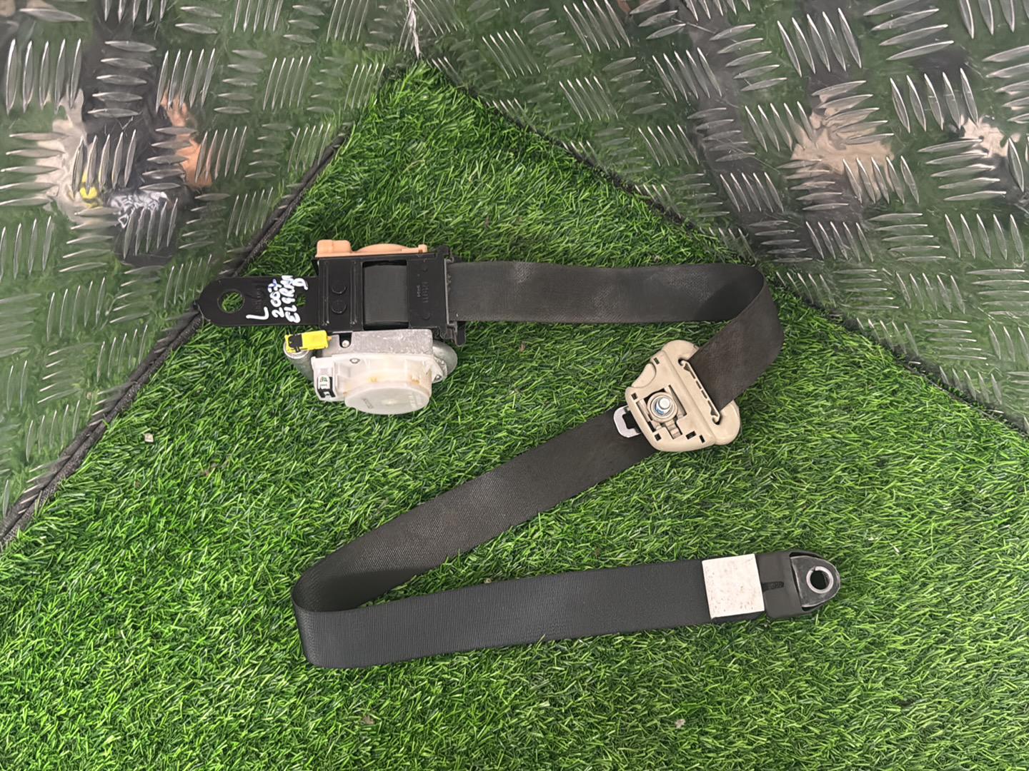 Nissan Elgrand Left Front Seat Belt TK-AB2-G1994