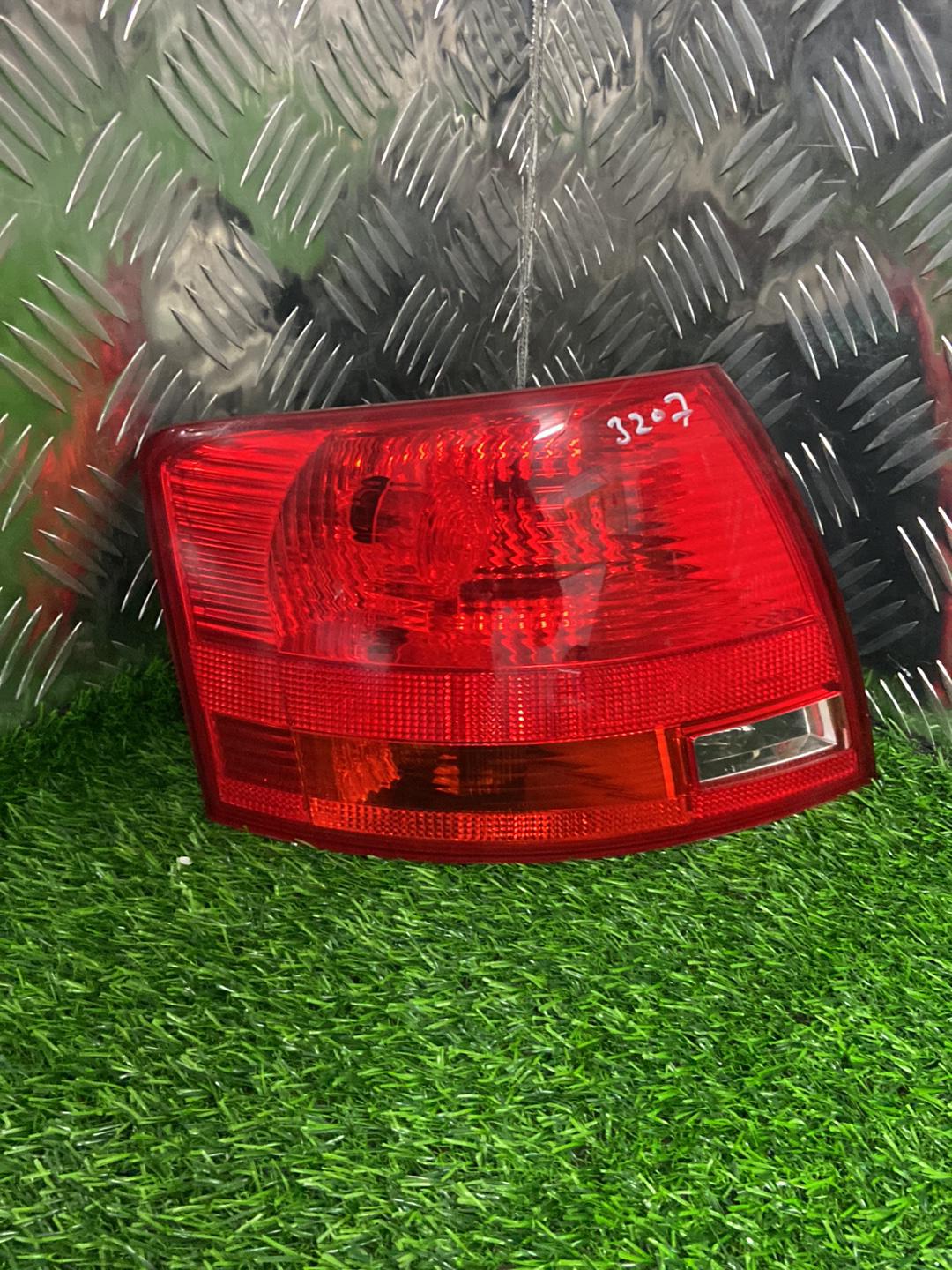 2004 - 2008 Audi A4 Left Taillight 8E9945095E