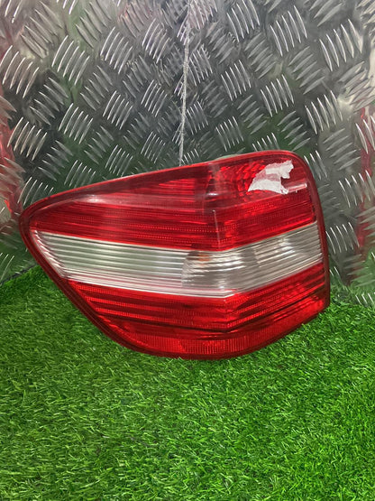 2005 - 2011 Mercedes-Benz ML320 Left Taillight 404121L
