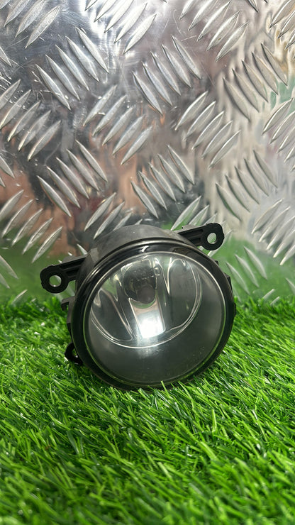 2007 - 2012 Mitsubishi Outlander Left Fog Light MN142091