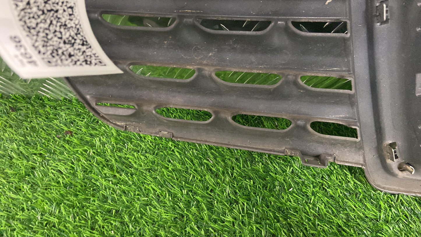2006 - 2013 Nissan Dualis Grille 62310JD00B