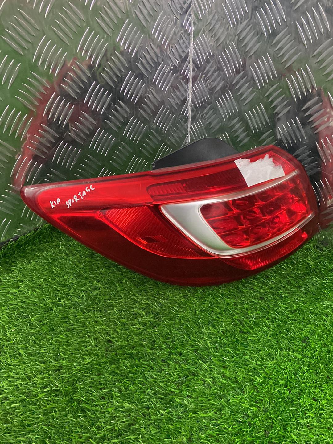 2010 - 2015 Kia Sportage Left Taillight 92401-3W0