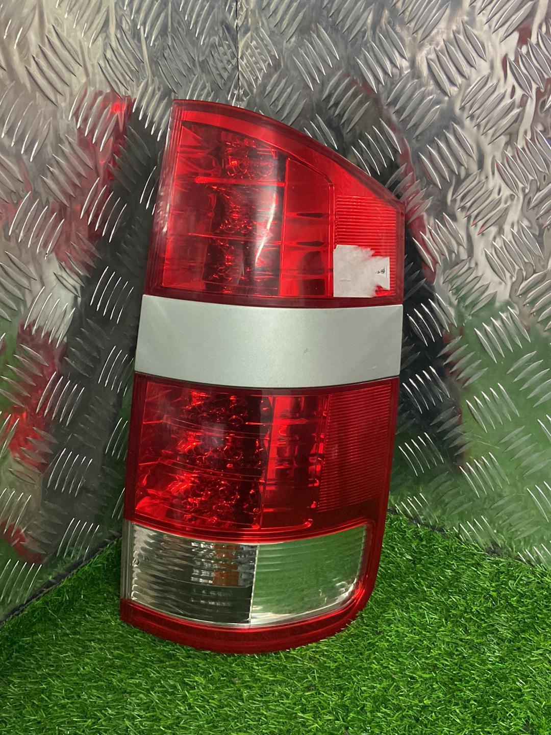 2001 - 2007 Toyota Noah Right Taillight ICHIKOH 28-184