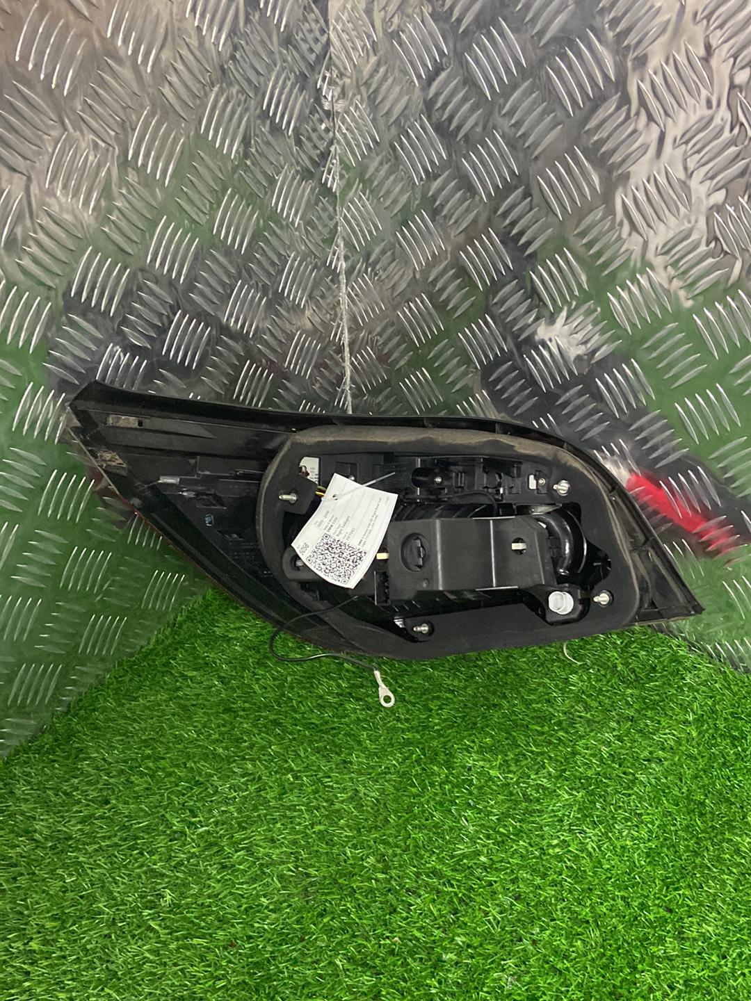 2003 - 2010 BMW 535i Right Taillight 7177282