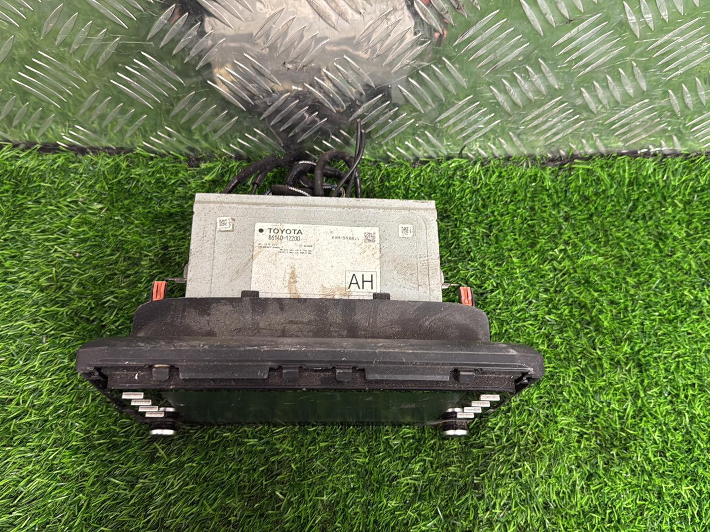 2018 - 2022 Toyota Corolla Radio Module 86140-12200