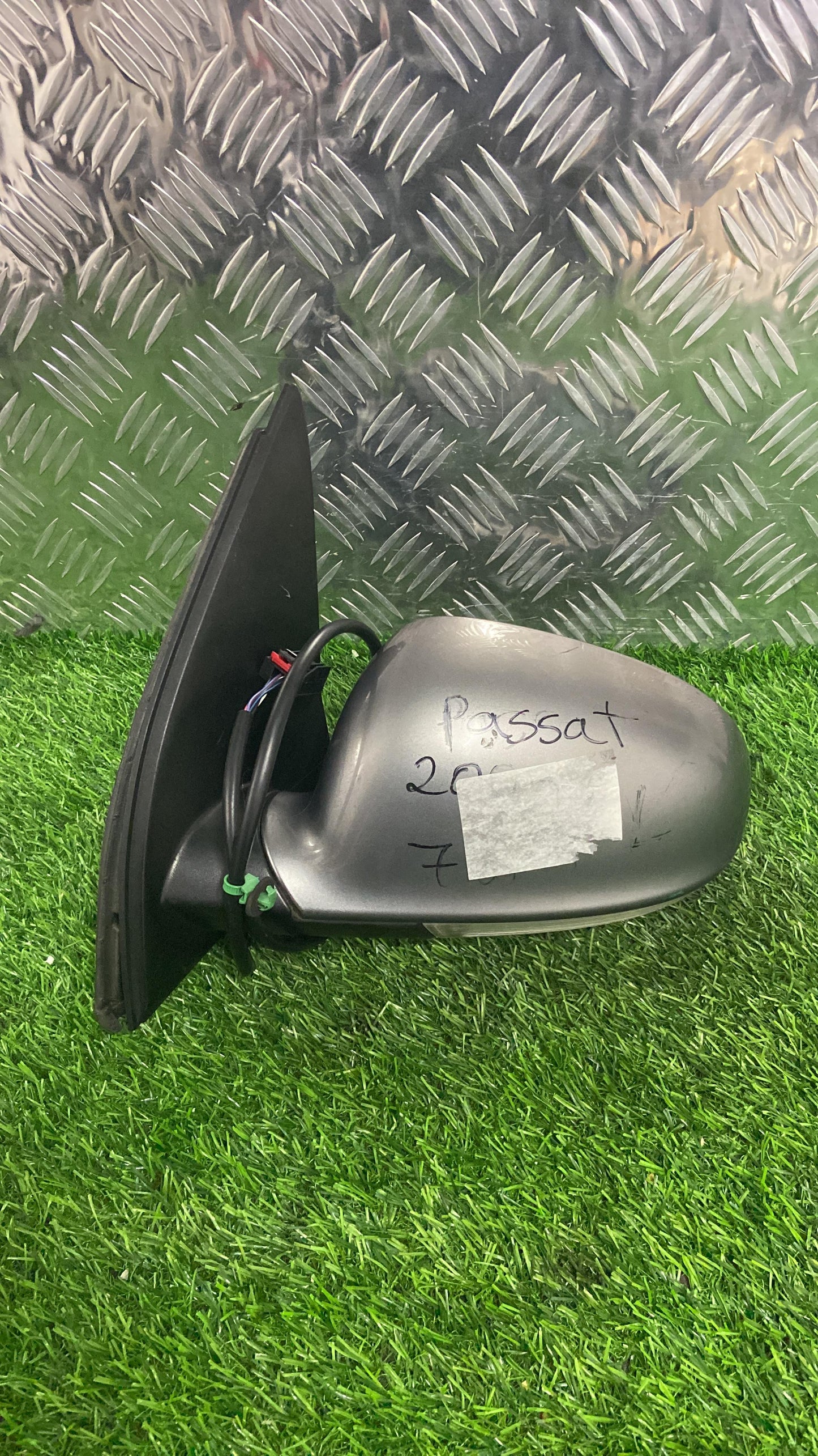 2004 - 2009 Volkswagen Golf Left Door Mirror 7 WIRE