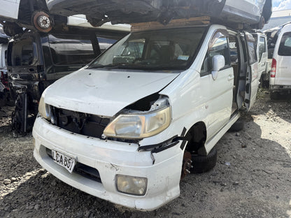 2005 Nissan Serena QR20-524862A WRECKING FOR PARTS ONLY