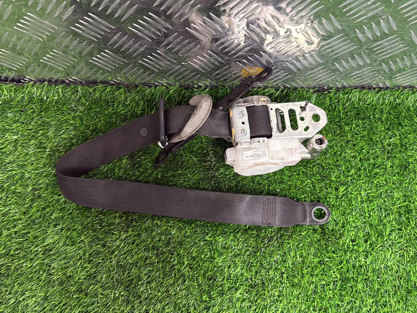 2006 - 2012 Toyota RAV4 Right Front Seat Belt 7Q1410-P