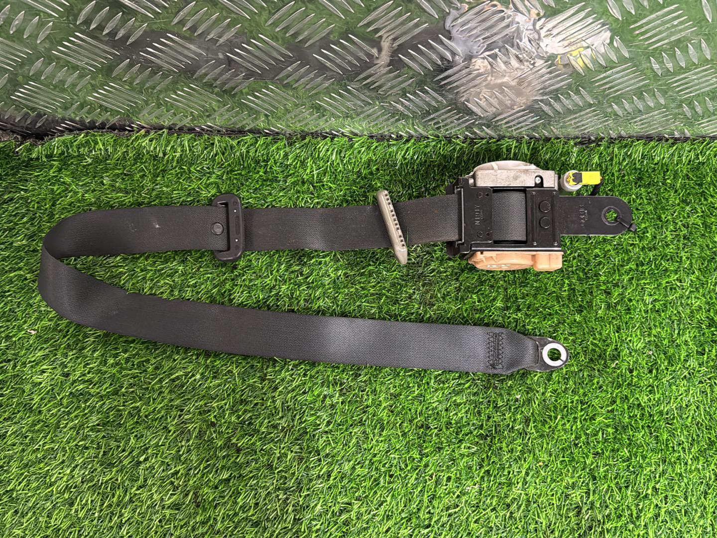 2002 - 2008 Nissan Murano Right Front Seat Belt TK-AF2-G1914