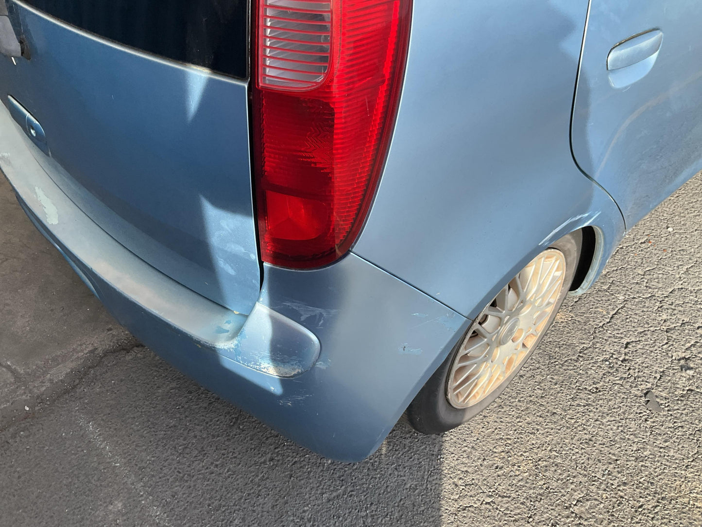 2004 Mitsubishi Colt 4G19-DL3199 WRECKING FOR PARTS ONLY