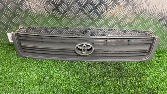 1997 - 2001 Toyota Hiace Grille 5311126150