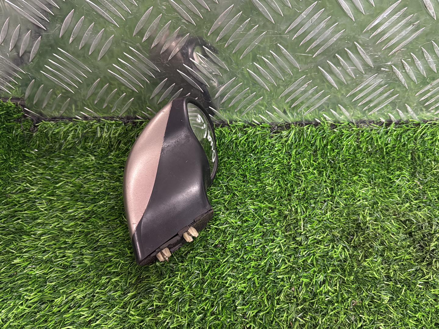 2007 - 2014 Nissan Dualis Left Front Guard Mirror