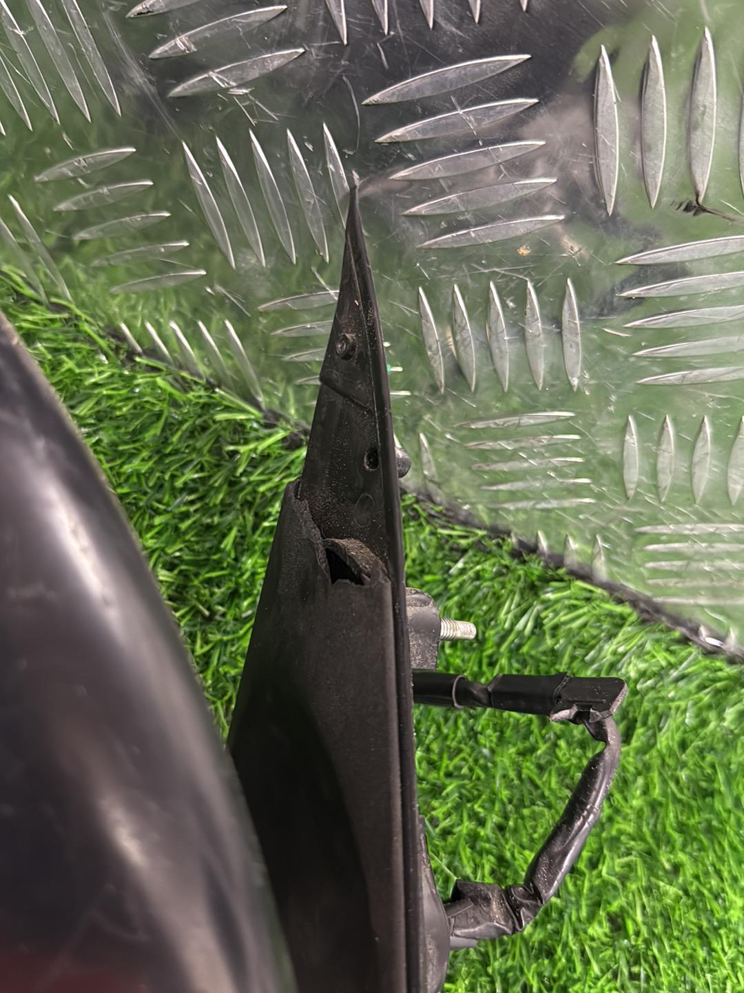 2004 - 2020 Toyota Hiace Right Door Mirror