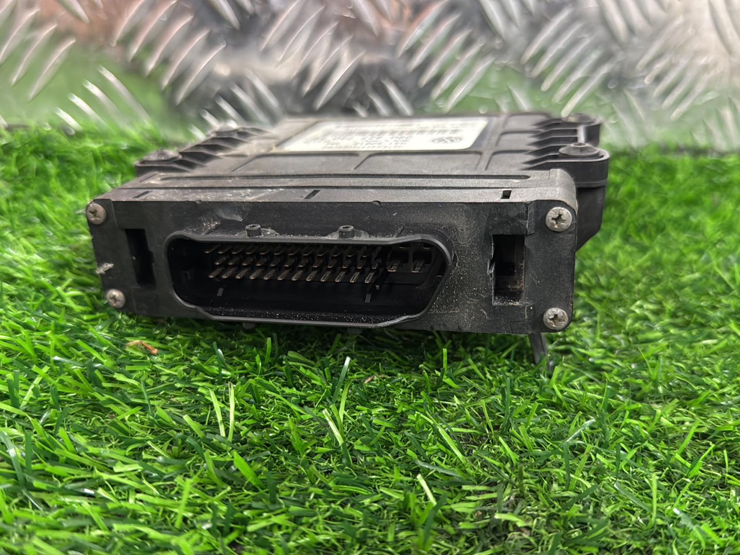 2004 - 2015 Audi A3 Transmission Control Module 09G 927 750 EE