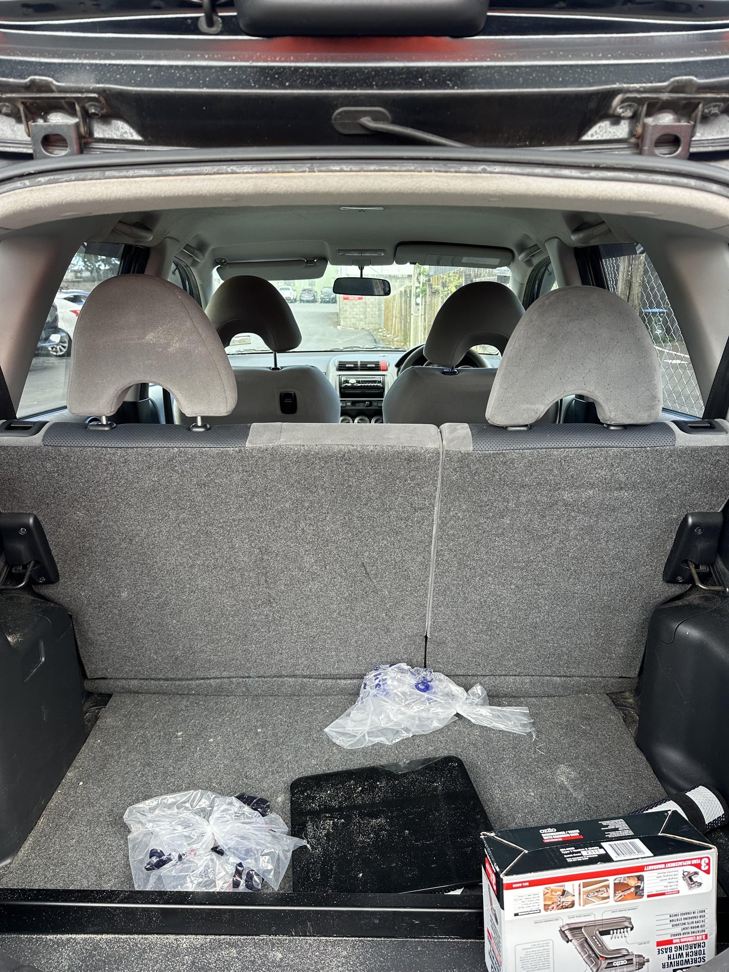 2005 Honda Fit LI31-187052 WRECKING FOR PARTS ONLY