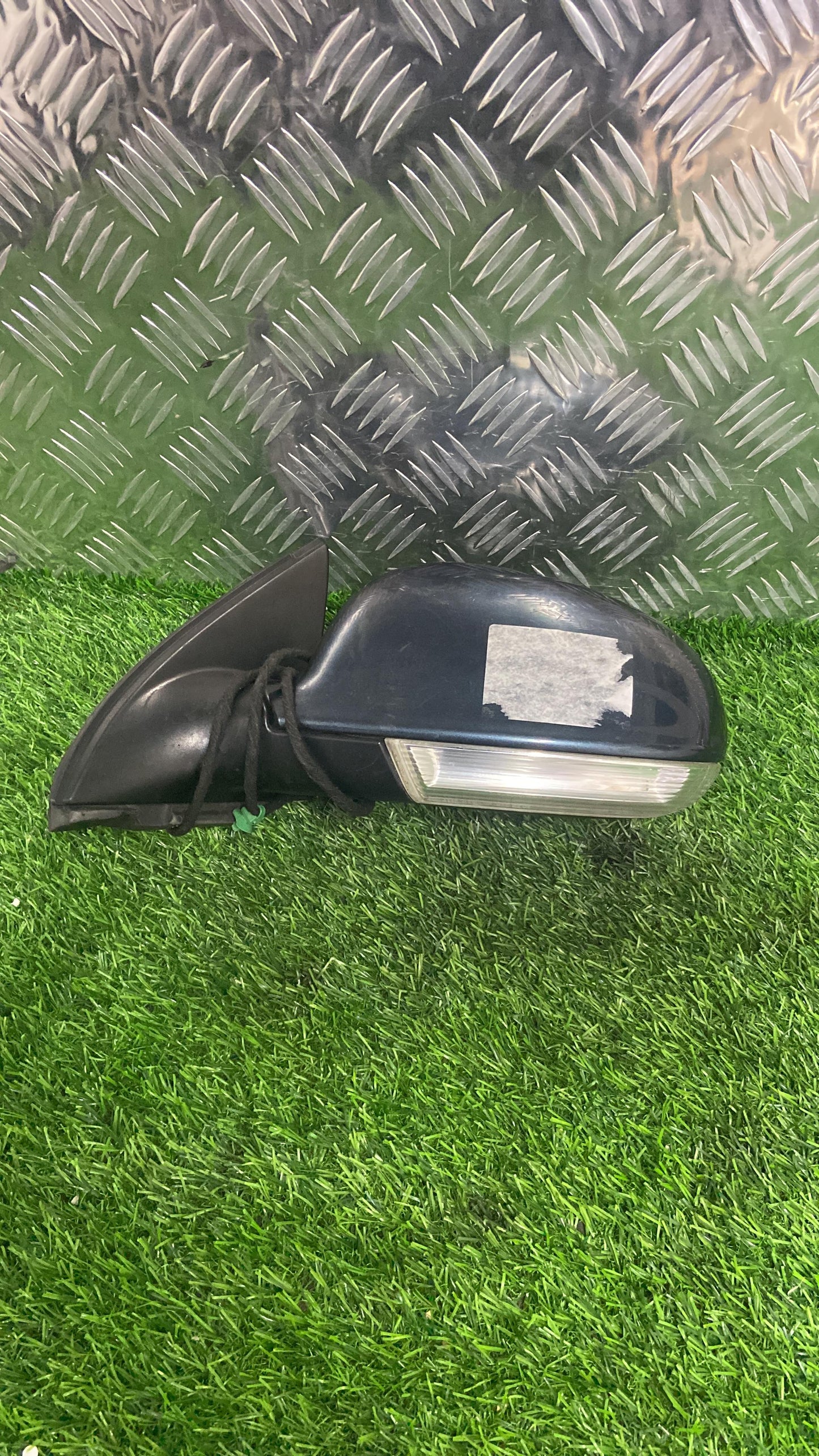 2009 - 2013 Volkswagen Golf Left Door Mirror 6 WIRE